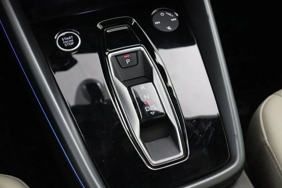 2025 Audi 8Y A3 - Image 8 of 20