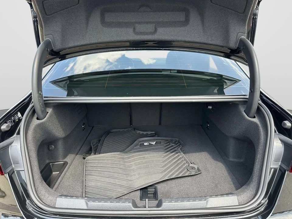 2025 Audi 8Y A3 - Image 10 of 19