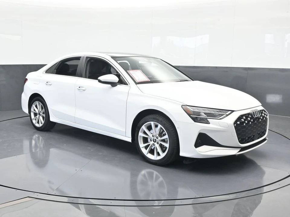 2025 Audi 8Y A3 - Image 8 of 12