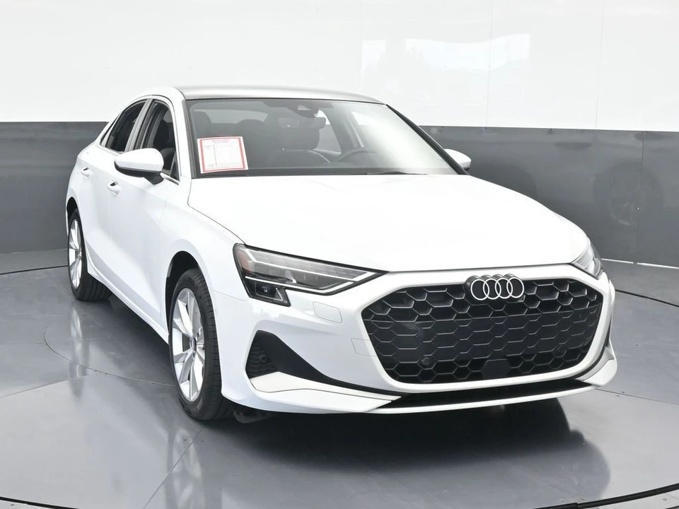 2025 Audi 8Y A3 - Image 9 of 12