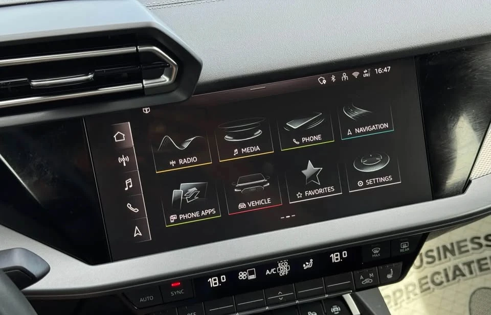 2025 Audi 8Y A3 - Image 14 of 18