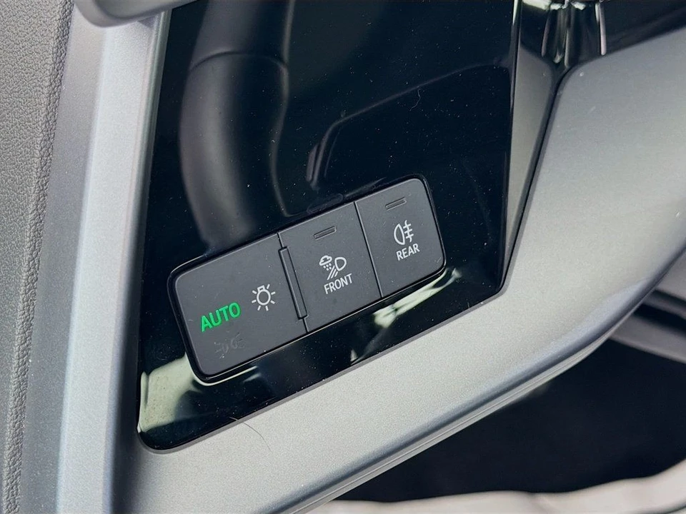 2025 Audi 8Y A3 - Image 10 of 12