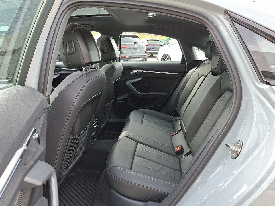 2025 Audi 8Y A3 - Image 10 of 12