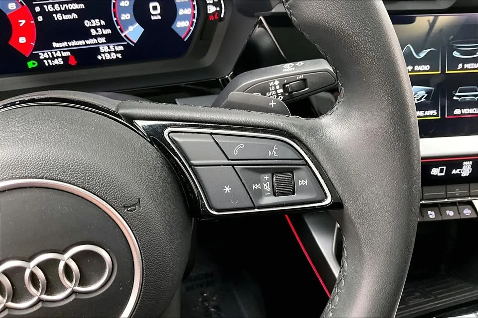 2025 Audi 8Y A3 - Image 17 of 20