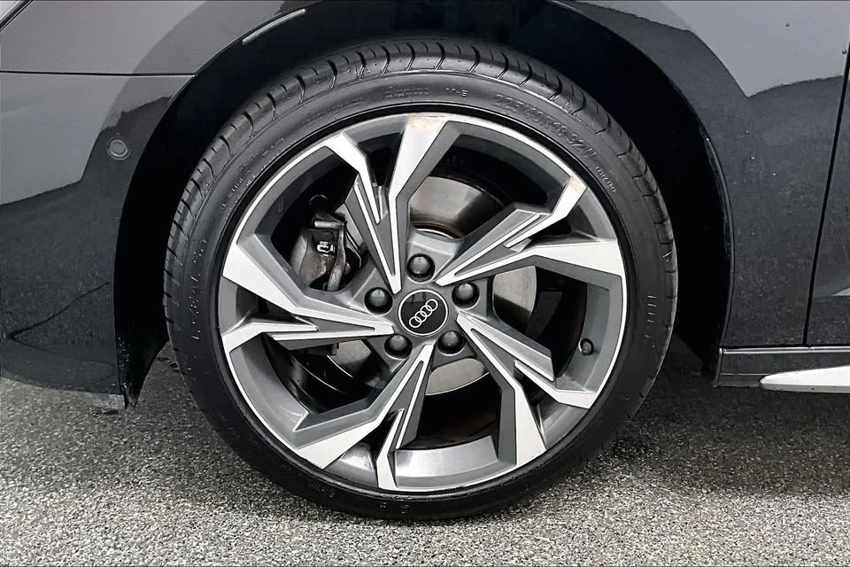 2025 Audi 8Y A3 - Image 15 of 20