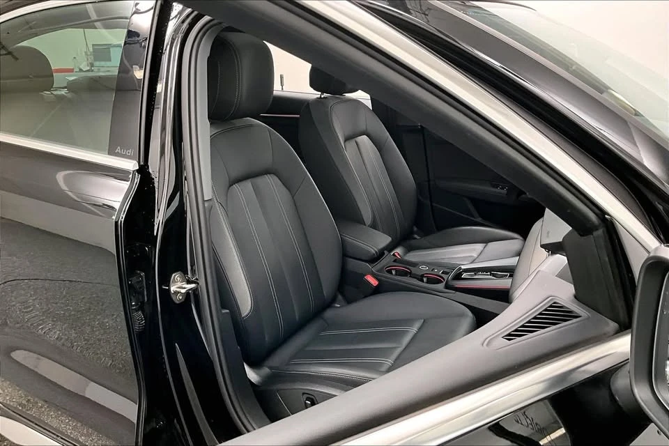 2025 Audi 8Y A3 - Image 13 of 20