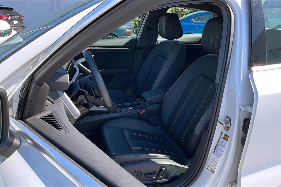 2025 Audi 8Y A3 - Image 7 of 9
