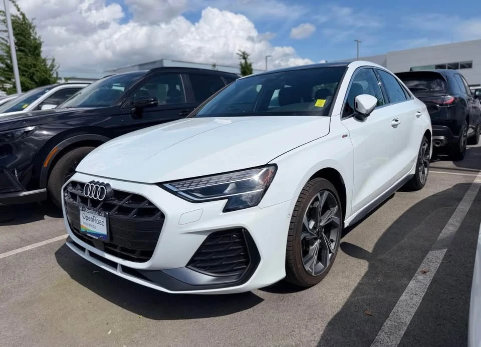 2025 Audi 8Y A3 - Image 4 of 9