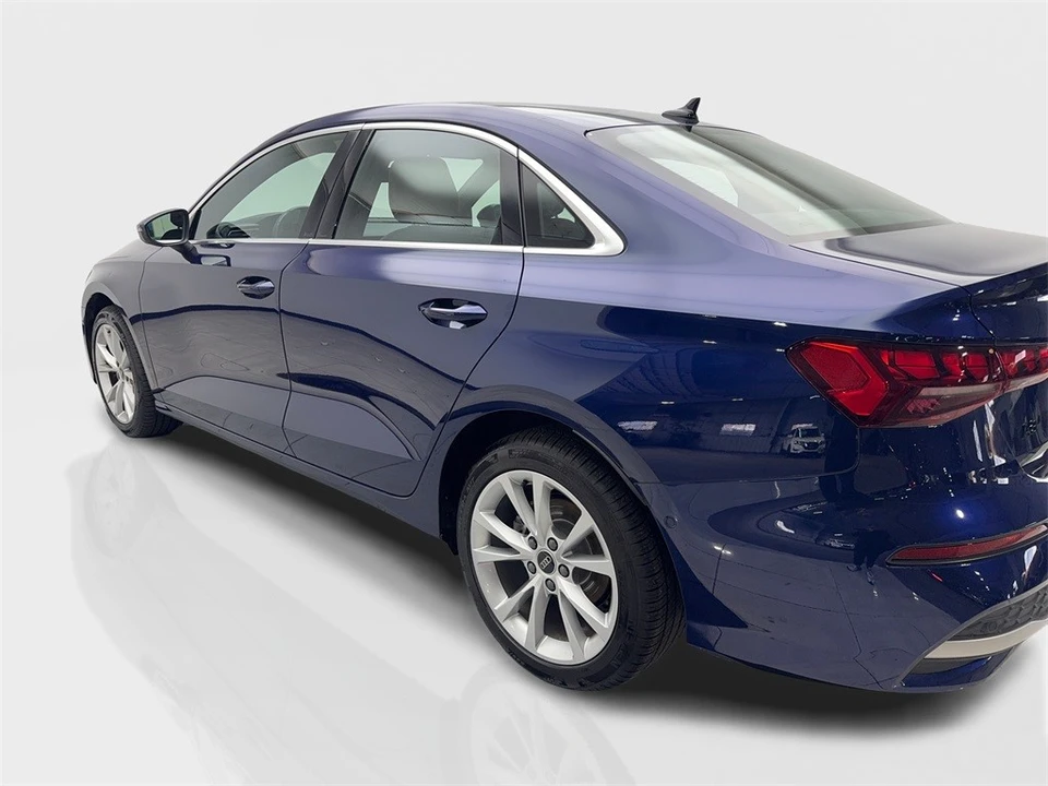 2025 Audi 8Y A3 - Image 14 of 21