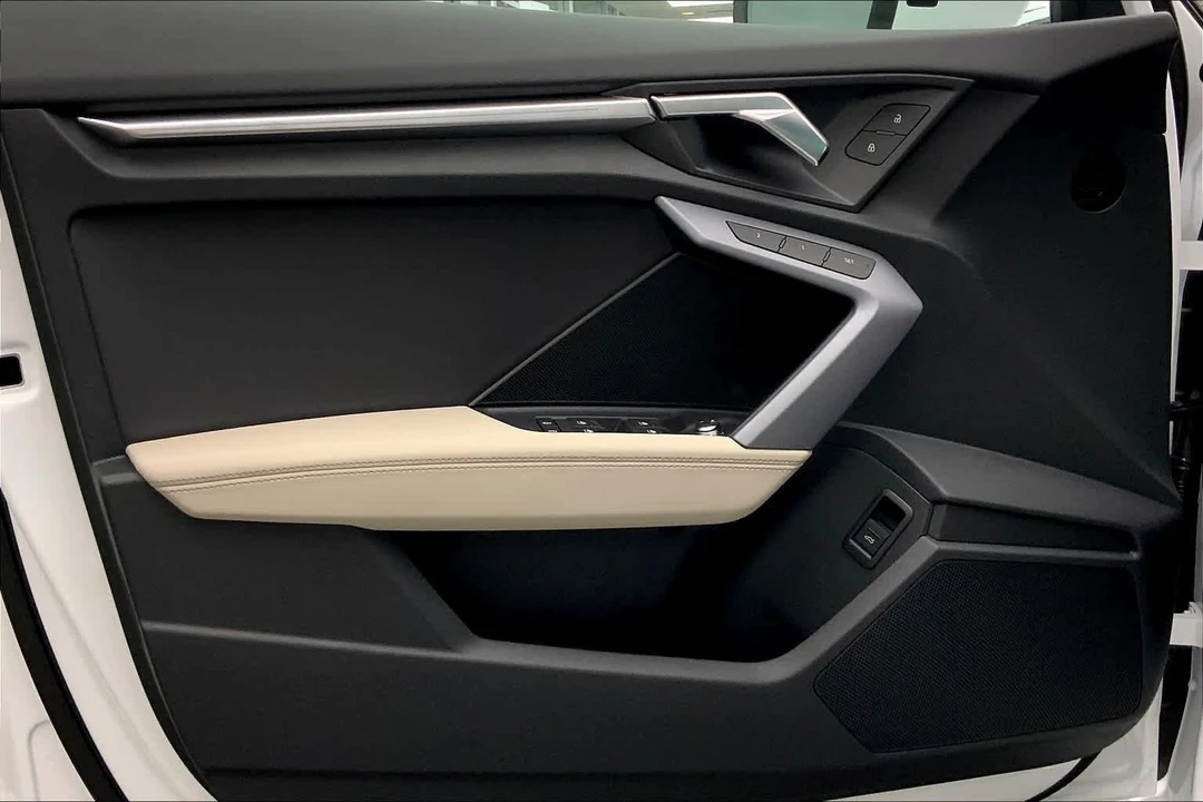 2025 Audi 8Y A3 - Image 10 of 12