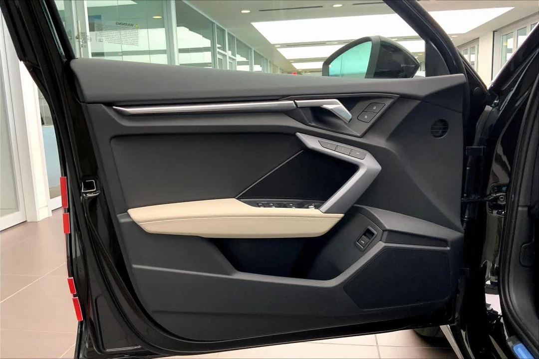 2025 Audi 8Y A3 - Image 10 of 12