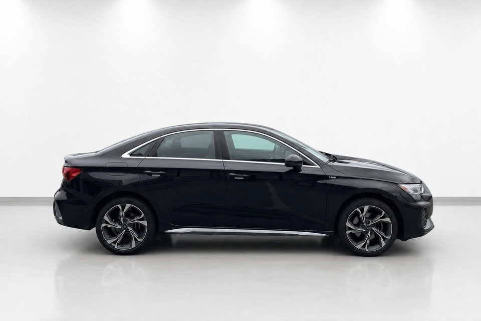 2025 Audi 8Y A3 - Image 4 of 10