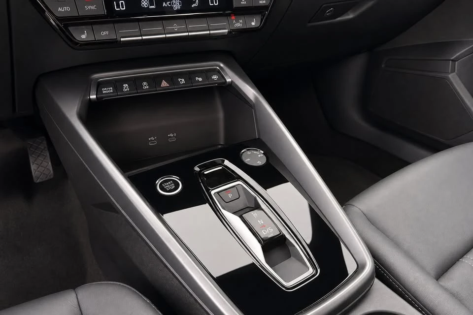 2025 Audi 8Y A3 - Image 9 of 10