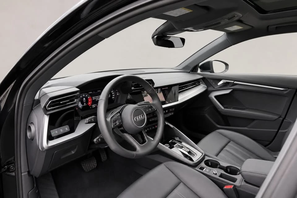 2025 Audi 8Y A3 - Image 10 of 10