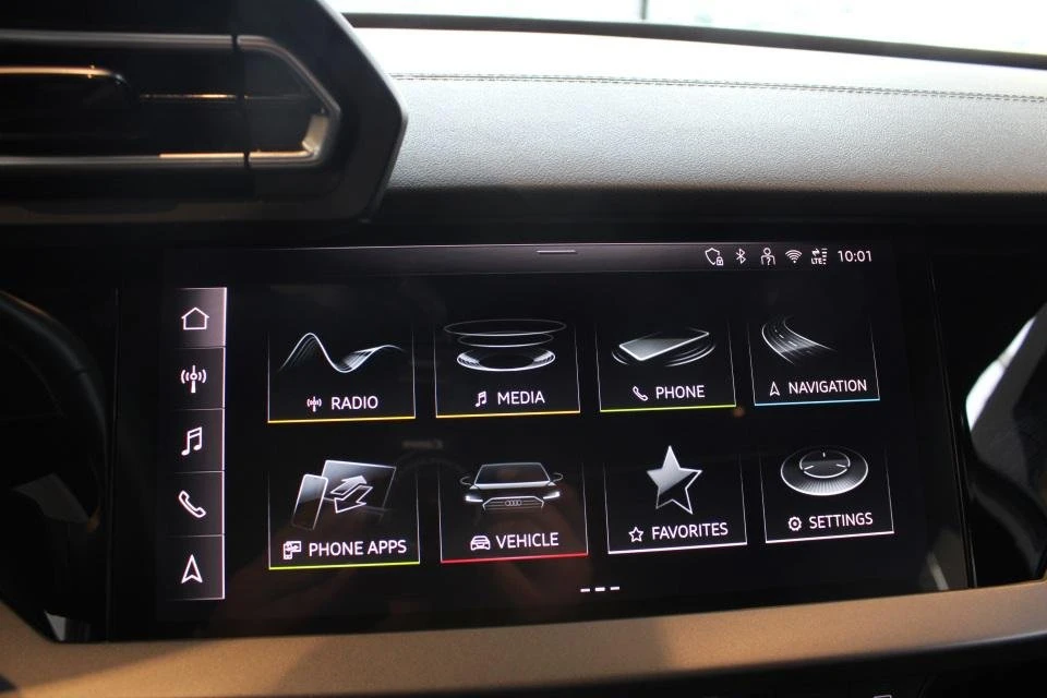 2025 Audi 8Y A3 - Image 11 of 20