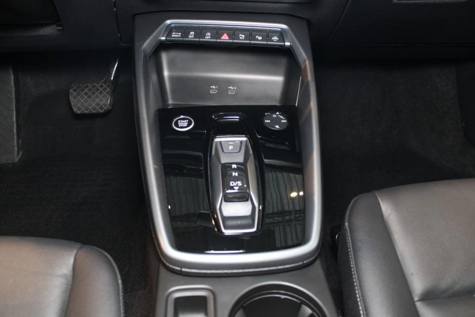2025 Audi 8Y A3 - Image 14 of 20