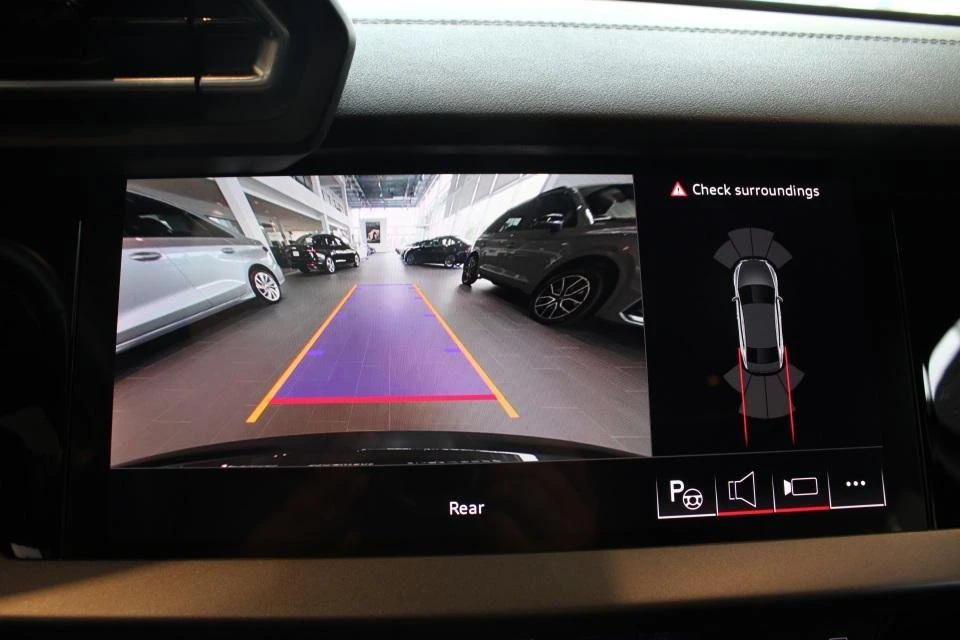 2025 Audi 8Y A3 - Image 18 of 20