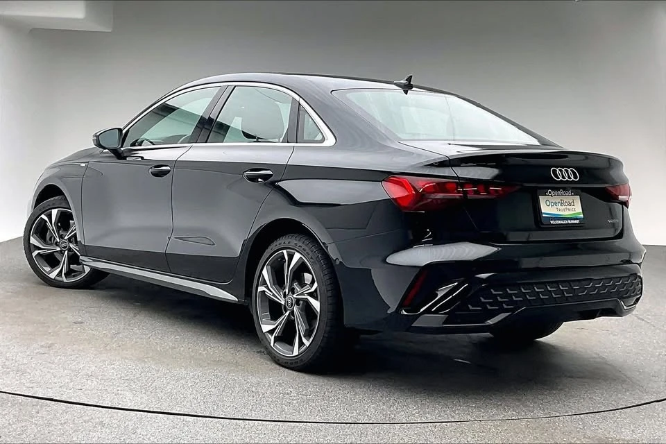 2025 Audi 8Y A3 - Image 4 of 11