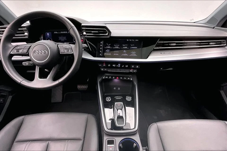 2025 Audi 8Y A3 - Image 9 of 11