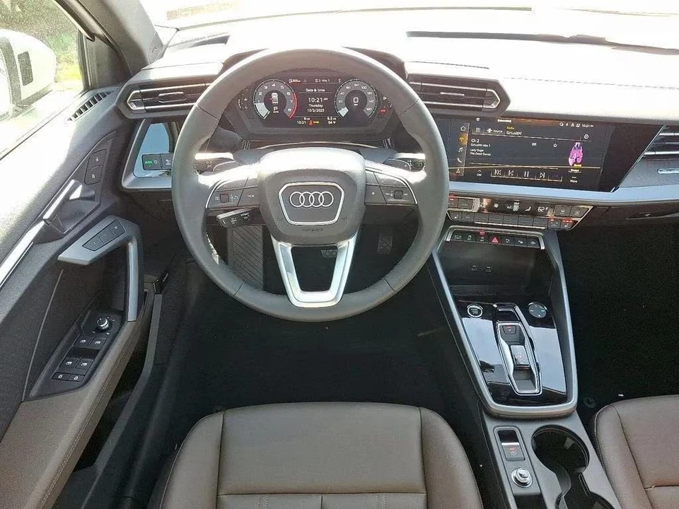 2025 Audi 8Y A3 - Image 4 of 5