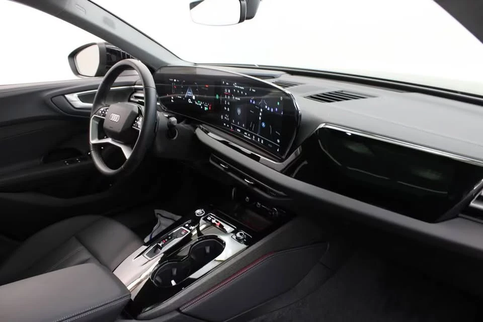 2025 Audi B10 A5 - Image 5 of 20