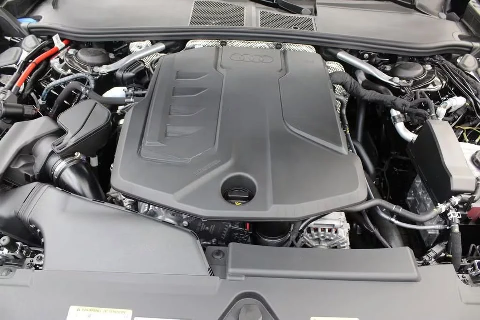 2025 Audi B10 A5 - Image 17 of 20