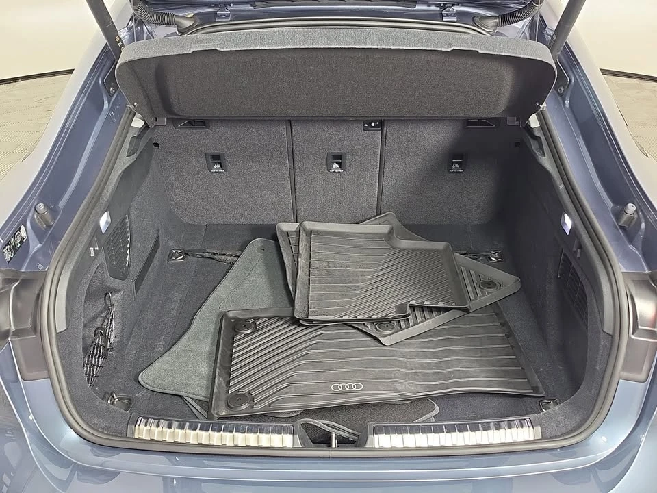 2025 Audi B10 A5 - Image 13 of 19