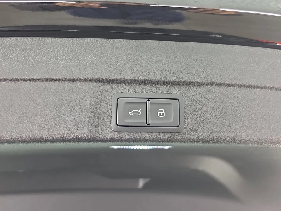 2025 Audi B10 A5 - Image 13 of 19