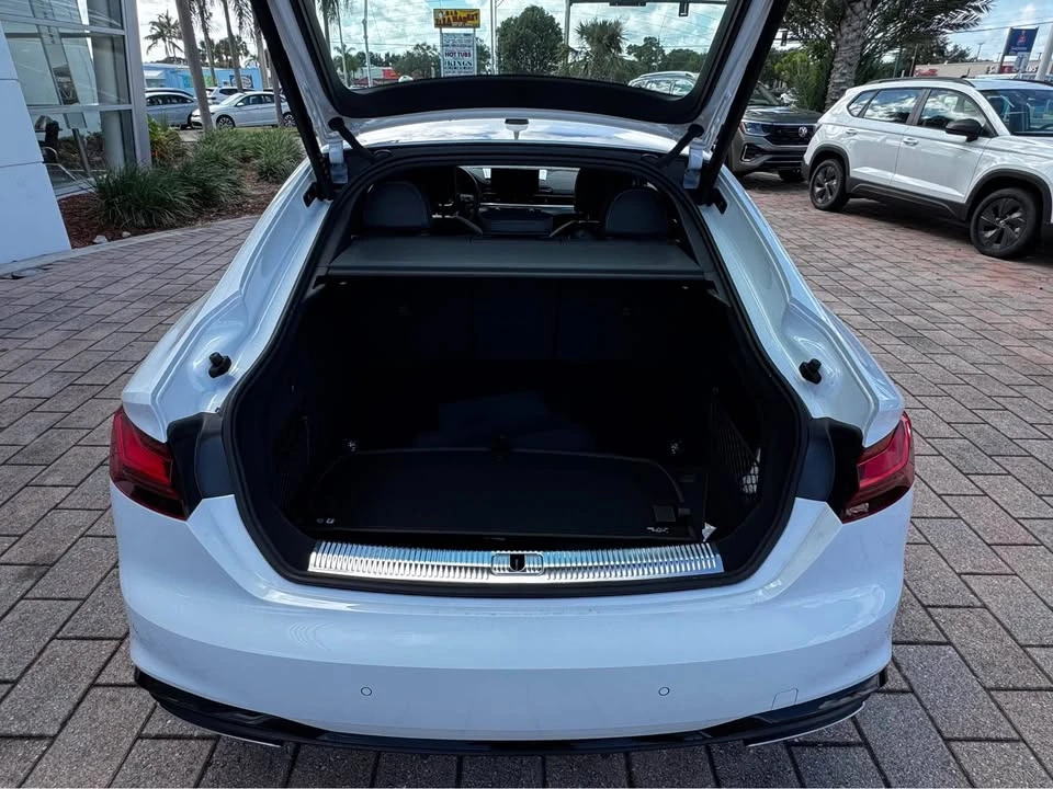 2025 Audi B10 A5 - Image 18 of 19