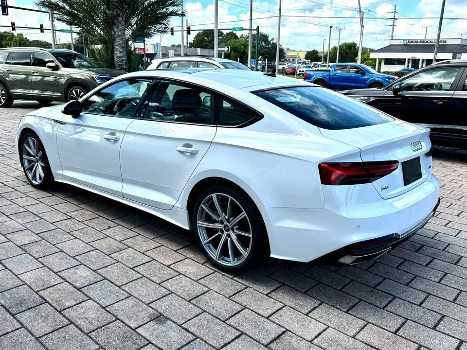 2025 Audi B10 A5 - Image 7 of 19