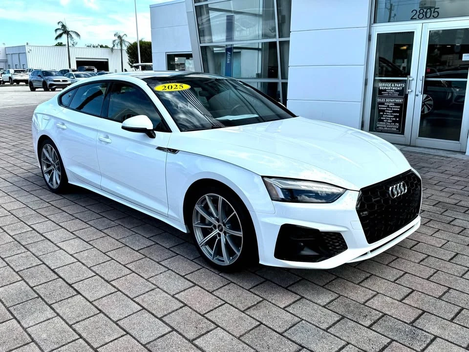 2025 Audi B10 A5 - Image 3 of 19