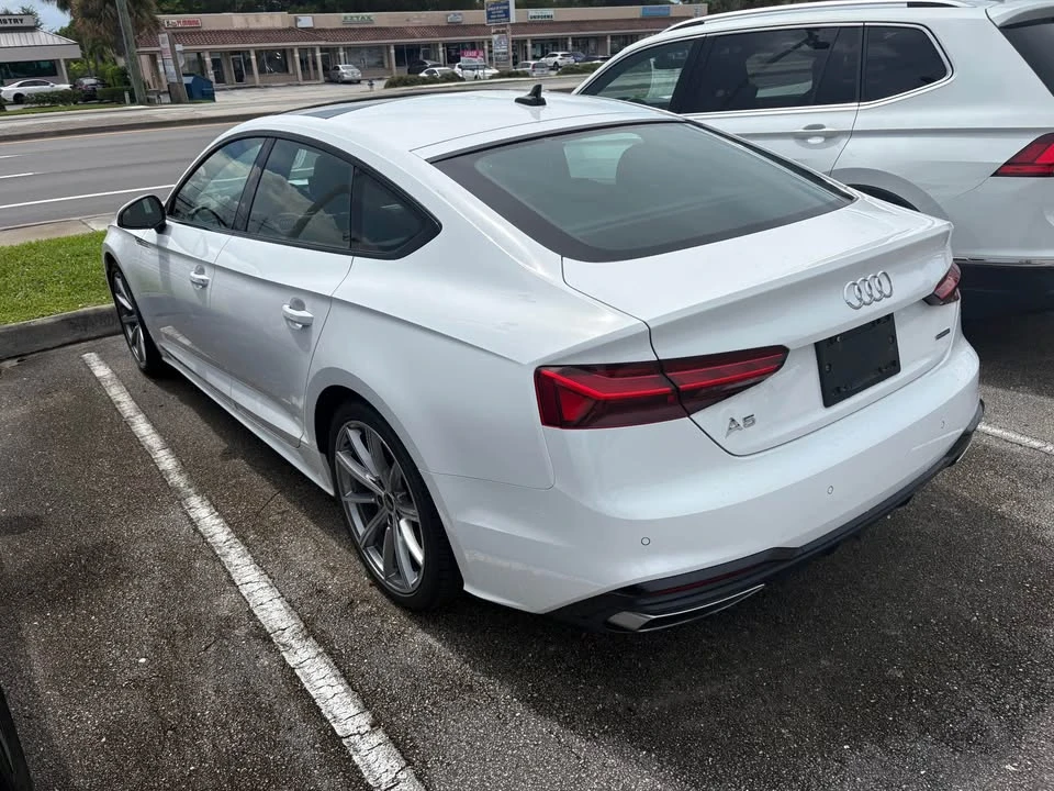 2025 Audi B10 A5 - Image 3 of 9