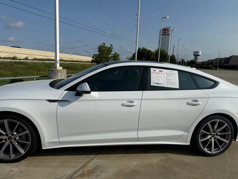 2025 Audi B10 A5 - Image 2 of 8