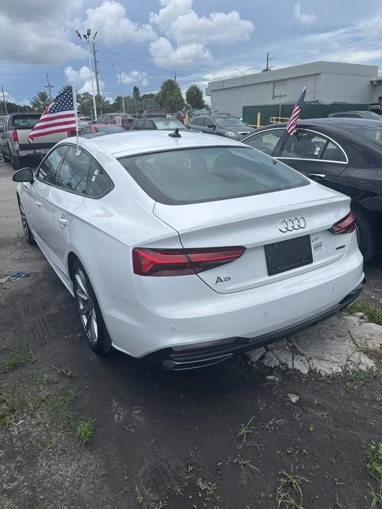 2025 Audi B10 A5 - Image 3 of 4