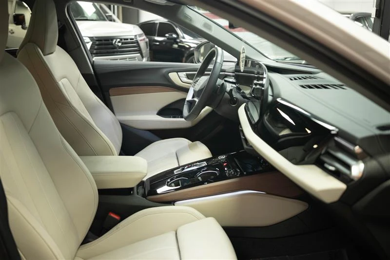 2025 Audi B10 A5 - Image 13 of 20
