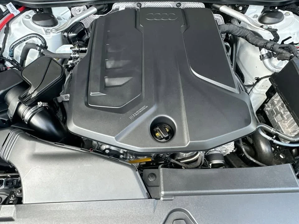 2025 Audi B10 A5 - Image 11 of 19