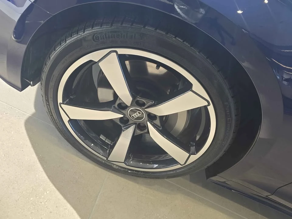 2025 Audi B10 A5 - Image 4 of 17