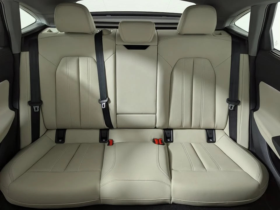 2025 Audi B10 A5 - Image 9 of 12
