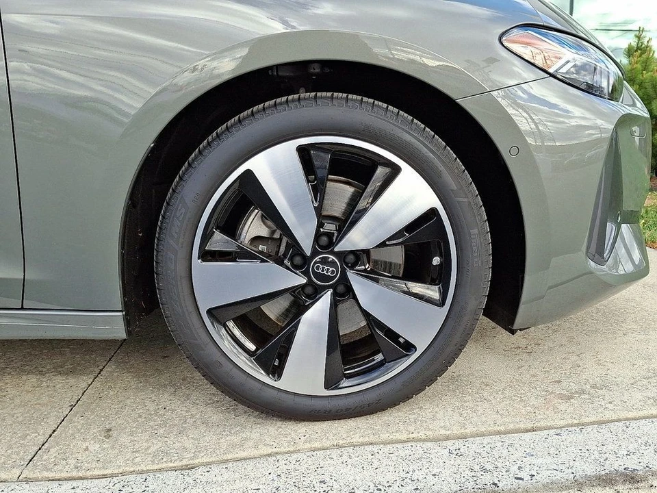 2025 Audi B10 A5 - Image 8 of 12