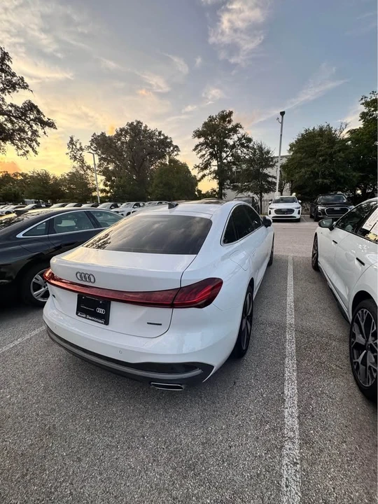 2025 Audi B10 A5 - Image 3 of 5