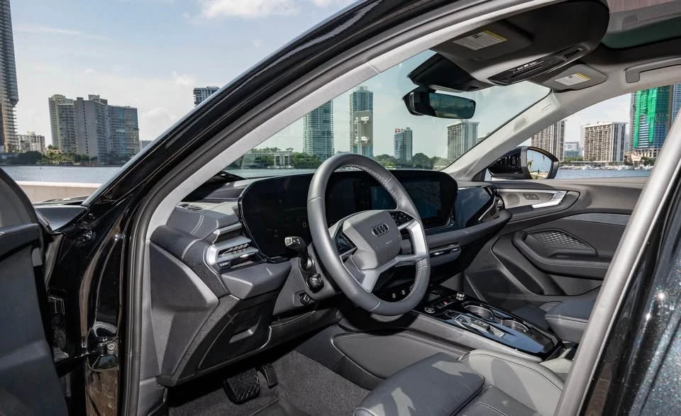 2025 Audi B10 A5 - Image 3 of 8