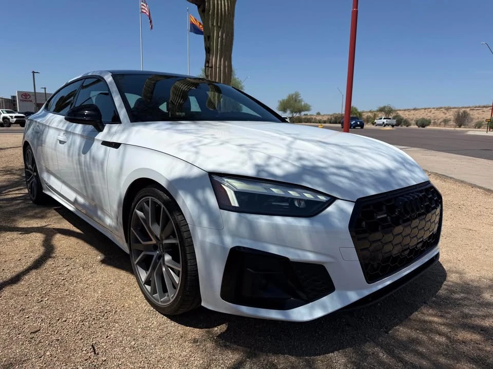 2025 Audi B10 A5 - Image 2 of 9
