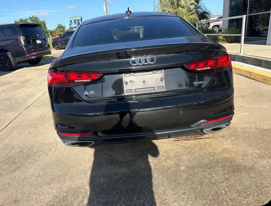 2025 Audi B10 A5 - Image 2 of 5