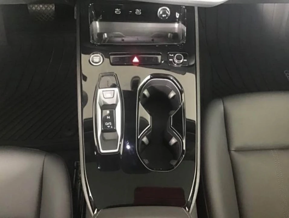 2025 Audi B10 A5 - Image 10 of 20