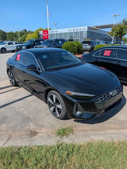 2025 Audi B10 A5 - Image 6 of 11