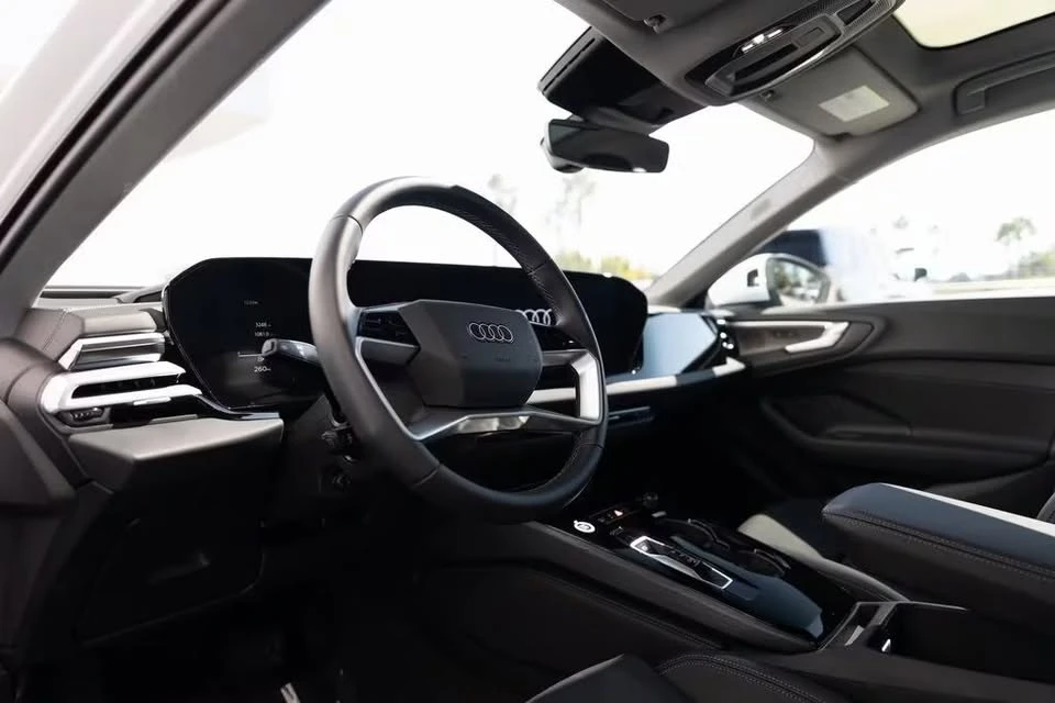 2025 Audi B10 A5 - Image 3 of 6