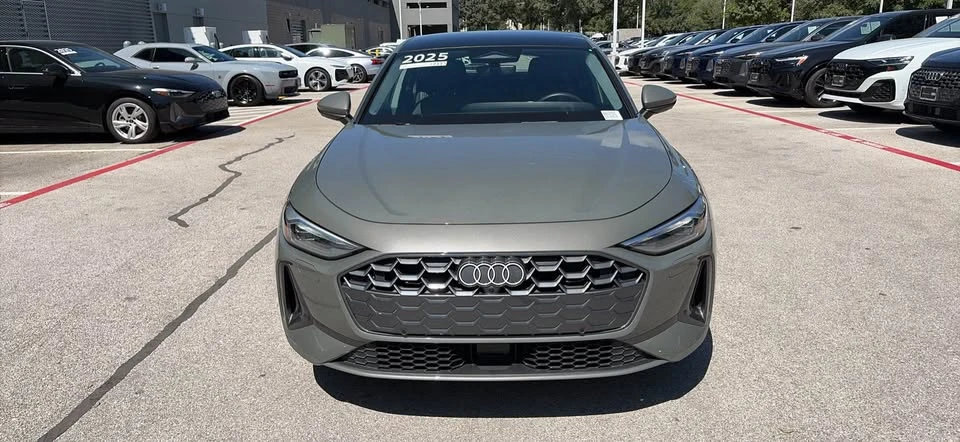 2025 Audi B10 A5 - Image 2 of 10