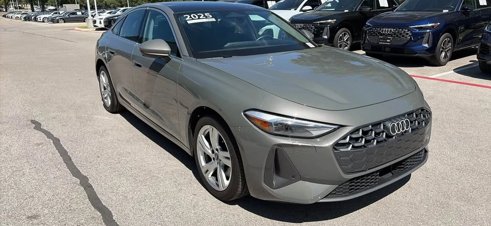 2025 Audi B10 A5 - Image 3 of 10