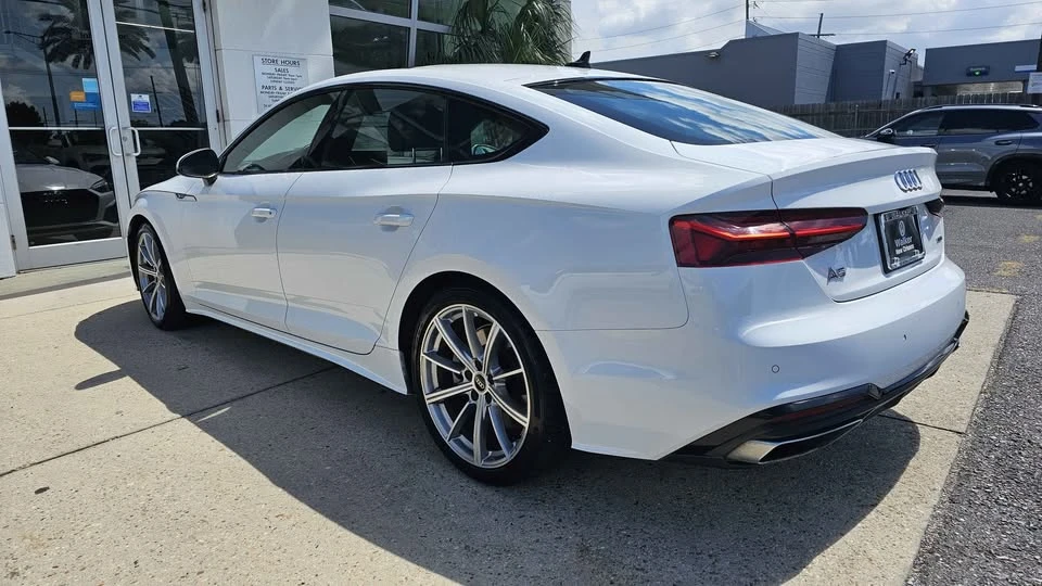 2025 Audi B10 A5 - Image 4 of 12