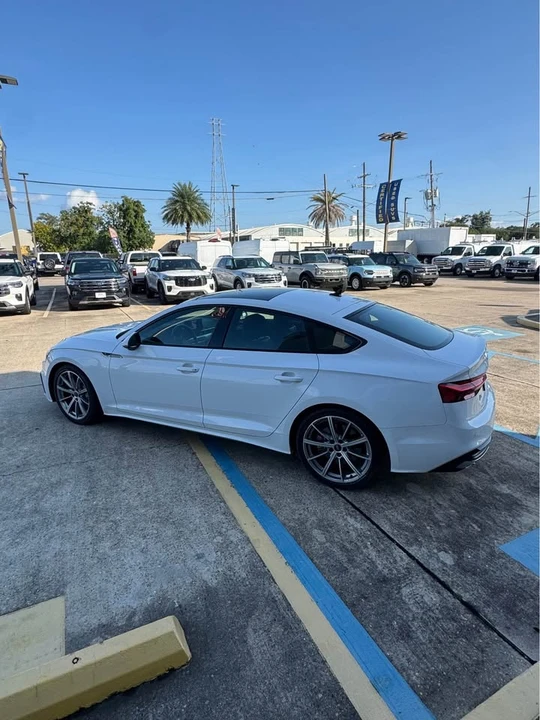 2025 Audi B10 A5 - Image 4 of 19